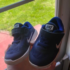 Nike Revolution 3